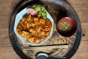 里山麻婆丼